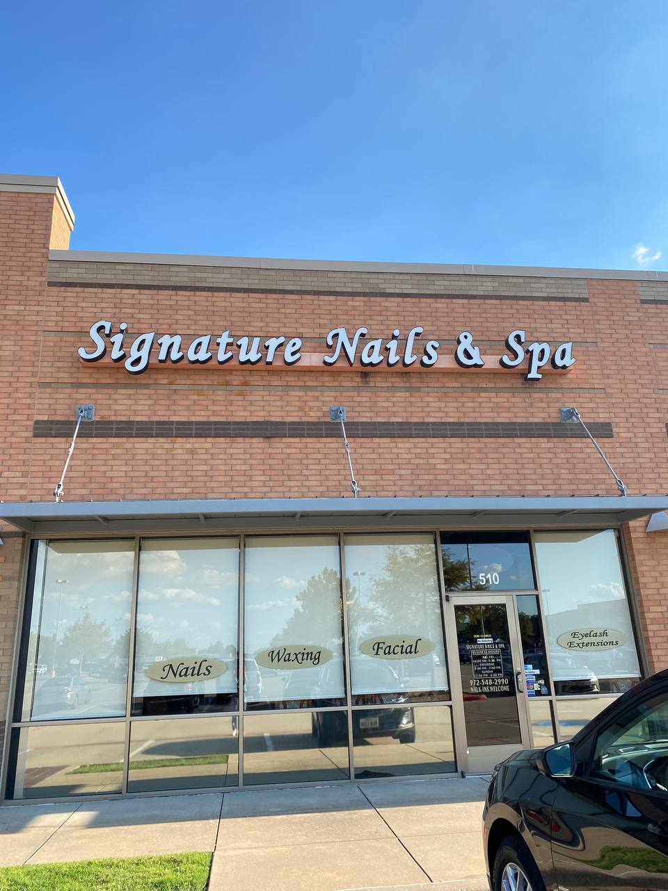 Signature Nail & Spa nail photo 1